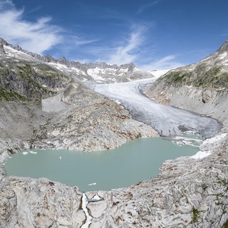 Der Rhonegletscher in den Schweizer Alpen: Die Aufnahme vom 10. August 2024 zeigt, dass die Gletscherschmelze immer weiter voranschreitet