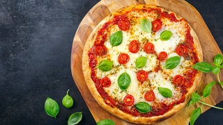 Regierungen tun weltweit durch Nation Branding einiges dafür, damit wir ihr Land mit bestimmten "Alleinstellungsmerkmalen" verbinden: In Italien kommt die Pizza in den Nationalfarben Grün, Weiß und Rot daher