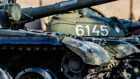 Symbolfoto: Ein sowjetisch-russischer T-72-Panzer in einem Militärmuseum in Poznan