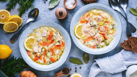 Lohikeitto, eine finnische Lachssuppe: Kohl, Beeren, Rapsöl sowie fermentierte Speisen gehören zur nordischen Ernährung ebenso wie 