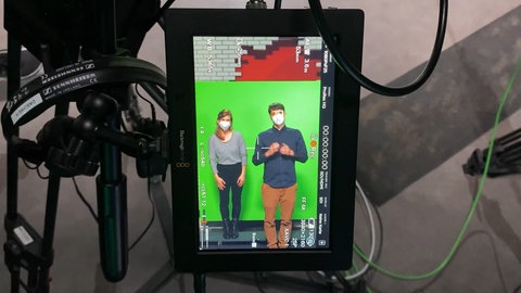 Elena Weidt und Pascal Kiss von SWR Wissenschaftsredaktion