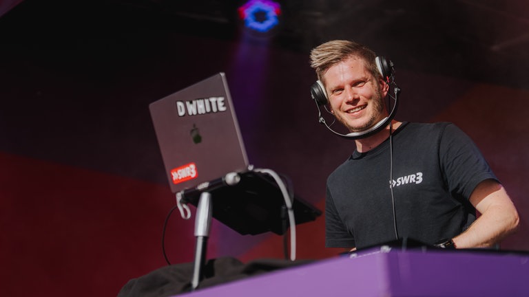 SWR3 DJ D White