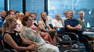 Theresa Schopper, Tom Bartels und viele weitere bekannte Gesichter sind bei „Sport trifft SWR" am Start.