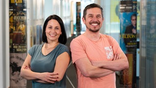 Moderator:innen-Duo Lena Sterr und Ingo Lege