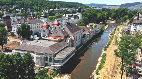 Bad Neuenahr-Ahrweiler – Kurviertel mit der früheren Spielbank und dem Steigenberger Hotel