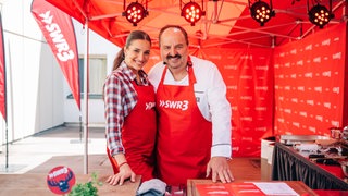 Sally Özcan und Johann Lafer bei "Das große SWR3 Grillen" 2025