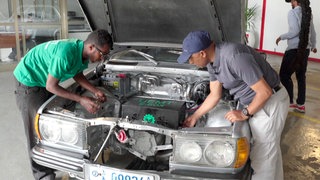 Der Ingenieur Eshetu Mekonnen hilft in seinem Heimatland Äthiopien, ein Start-Up für den Verbrenner-Umbau zu E-Fahrzeugen erfolgreich zu machen.