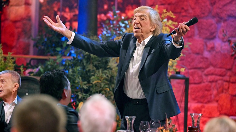 Bata Illic singt beim Schlager-Spaß mit Andy Borg.