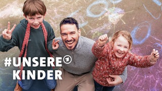 „Wie kinderfreundlich ist Deutschland?“, fragt Felix Neureuther in der ARD. Der vierfache Vater und erfolgreiche Kinderbuchautor ruft zur Teilnahme an der ARD-Mitmachaktion #unsereKinder auf. In einem Online-Fragebogen unter ard.deunserekinder fragt die Aktion: Welche Angebote gibt es für Familien in eurem Ort - und wo fehlt Unterstützung?