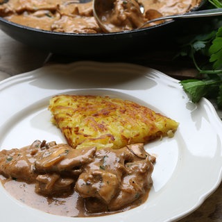 Züricher Geschnetzeltes mit Rösti 