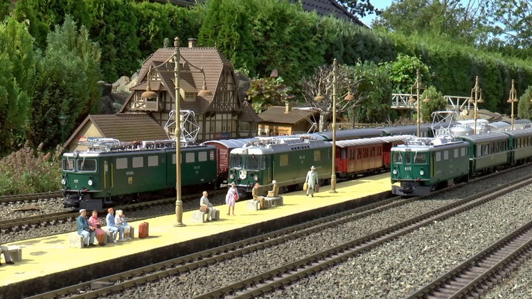 Seit über 70 Jahren sind die E-Loks der Baureihe Ge 44 I bei der RhB im Einsatz. 