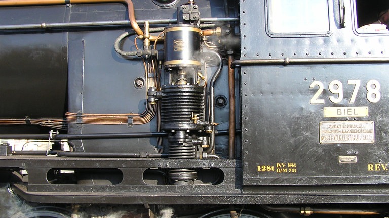 Die Heissdampflok C 56 2978 wurde 1917 von der SLM gebaut und wird heute von der SBB Historic eingesetzt.Höchstgeschwindigkeit 65 kmh, Länge üP 19,2 m.