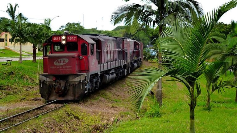 Serra Verde Express kurz vor Morettes