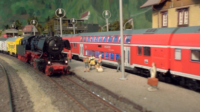 Die Modellbahnanlage im Stellwerk Donaueschingen ist nach Motiven des Donautals gestaltet.