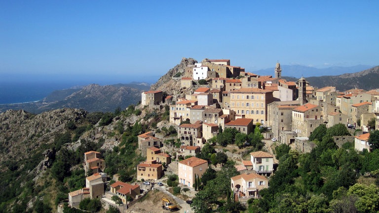 Das Bergdorf Speluncato hoch oben in der Region Balagne.