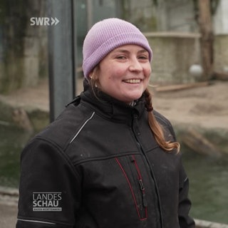 Tierpflegerin Anja Fielenbach im Zoo Karlsruhe