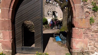 Eingangstor zur Burg Strahlenburg in Schriesheim