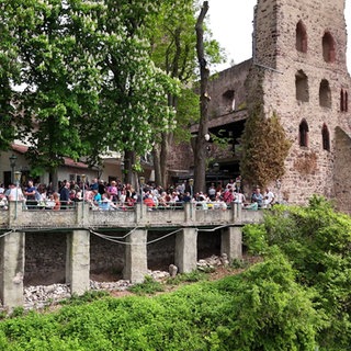 Gastronomie in der Strahlenburg in Schriesheim - Außenterrasse