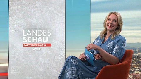 Moderatorin Jana Kübel
