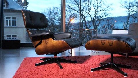 Designersessel mit Hocker