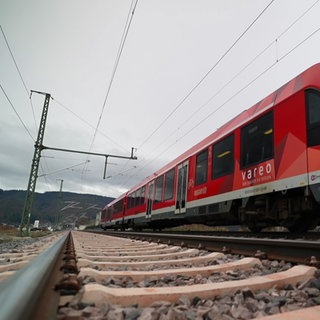 So hat es die Bahn geschafft die Ahrtalbahn im Zeitplan aufzubauen