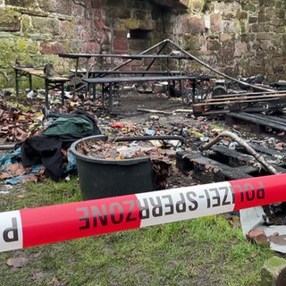 Kälte-Iglus für Obdachlose in Brand gesteckt