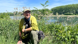 Biologe Frank Lehmann in den Hördter Rheinauen
