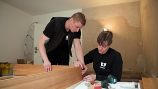 Susanne Wagenbach und John Fellhauer geben altem Holz ein neues Leben.