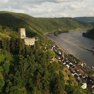 Die Burg Gutenfels liegt im Mittelrheintal bei Kaub.