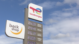 Preisschild einer Tankstelle