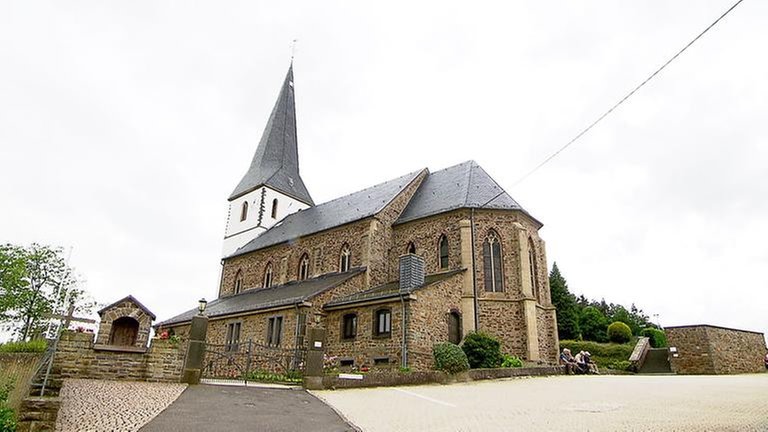 Hierzuland Reifferscheid Pfarrkirche St. Michael