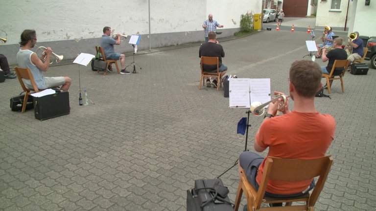 Hierzuland Kettig Musikprobe im Freien