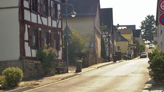 Hierzuland Rettershain, Hauptstraße