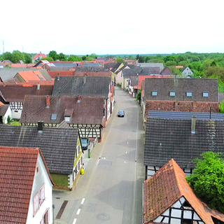 Die Hauptstraße in Freckenfeld