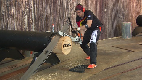 Motorsägen-Wettbewerb auf der Stihl-Timberland-Veranstaltung auf Gartenshow in Remstal 