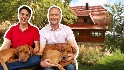 Andreas und Bernd haben einen alten Bauernhof mitten im Schwarzwald saniert.